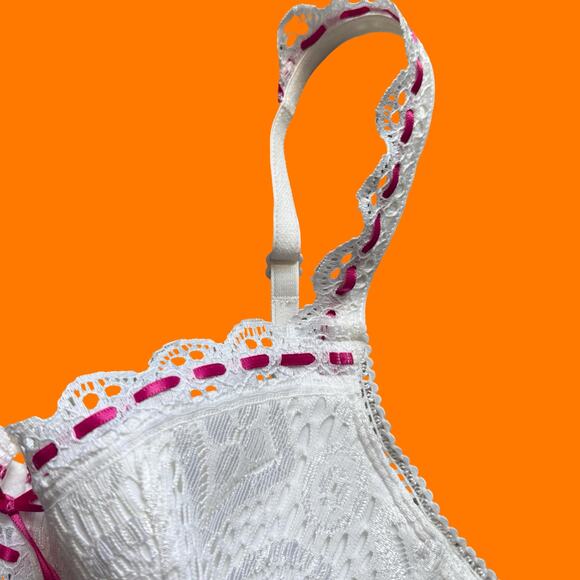 00's vintage white floral lace coquette fairy y2k bra 34C victoria's secret - Picture 6 of 7